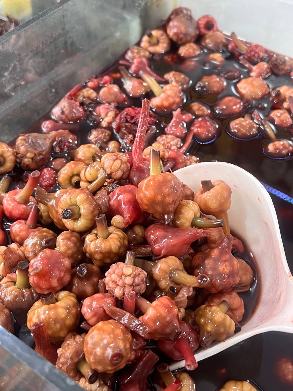 محصولات کاملاً طبیعی و محلی